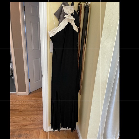 Cache elegant evening gown - Picture 8 of 8